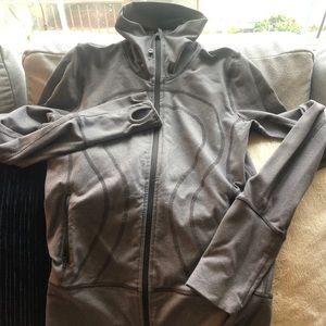 Lululemon Zip Up Jacket Wms Size 6 Steel Grey
